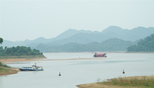 Một góc hồ Núi Cốc