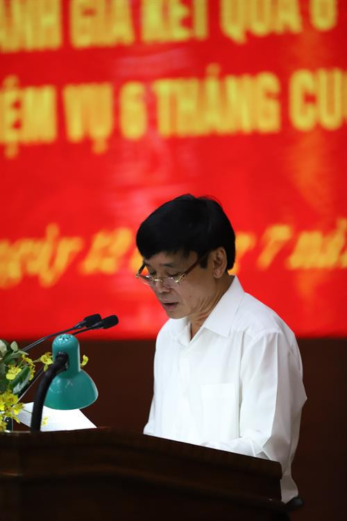 Ông Chu Phú Mỹ, Giám đốc Sở Nông nghiệp và Phát triển nông thôn Hà Nội báo cáo kết quả thực hiện Chương trình 02-CTr/TU của Thành ủy Hà Nội về “Phát triển nông nghiệp, xây dựng nông thôn mới, nâng cao đời sống nông dân giai đoạn 2016-2020” 6 tháng đầu năm và triển khai phương hướng, nhiệm vụ 6 tháng cuối năm 2019. Ông Chu Phú Mỹ, Giám đốc Sở Nông nghiệp và Phát triển nông thôn Hà Nội báo cáo kết quả thực hiện Chương trình 02-CTr/TU của Thành ủy Hà Nội về “Phát triển nông nghiệp, xây dựng nông thôn mới, nâng cao đời sống nông dân giai đoạn 2016-2020” 6 tháng đầu năm và triển khai phương hướng, nhiệm vụ 6 tháng cuối năm 2019.