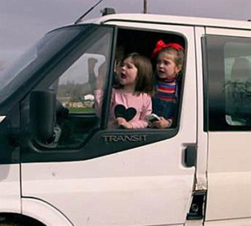 Phóng sự ảnh về tương lai bất trắc của những đứa trẻ Di gan thế kỷ 21 ảnh 9 Phóng sự ảnh về tương lai bất trắc của những đứa trẻ Di gan thế kỷ 21 ảnh 9