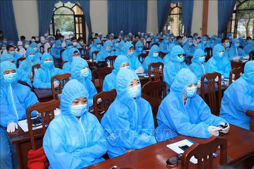 Lực lượng cán bộ y tế tỉnh Vĩnh Phúc tại Lễ xuất quân. Ảnh: Hoàng Hùng - TTXVN Lực lượng cán bộ y tế tỉnh Vĩnh Phúc tại Lễ xuất quân. Ảnh: Hoàng Hùng - TTXVN