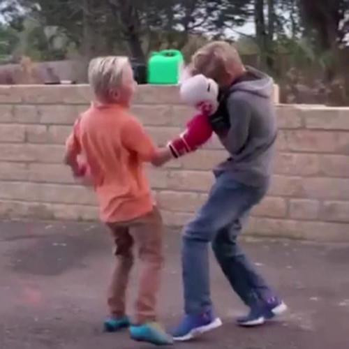 Phóng sự ảnh về tương lai bất trắc của những đứa trẻ Di gan thế kỷ 21 ảnh 13 Phóng sự ảnh về tương lai bất trắc của những đứa trẻ Di gan thế kỷ 21 ảnh 13