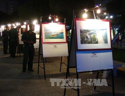 Festival biển Nha Trang - Khánh Hòa 2017: Triển lãm ảnh "Quê hương - con người vùng Duyên hải Nam Trung bộ và Tây Nguyên" ảnh 2 Festival biển Nha Trang - Khánh Hòa 2017: Triển lãm ảnh "Quê hương - con người vùng Duyên hải Nam Trung bộ và Tây Nguyên" ảnh 2
