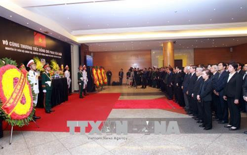 Các đồng chí lãnh đạo, nguyên lãnh đạo Đảng, Nhà nước dự Lễ truy điệu đồng chí Phan Văn Khải. Ảnh: TTXVN Các đồng chí lãnh đạo, nguyên lãnh đạo Đảng, Nhà nước dự Lễ truy điệu đồng chí Phan Văn Khải. Ảnh: TTXVN