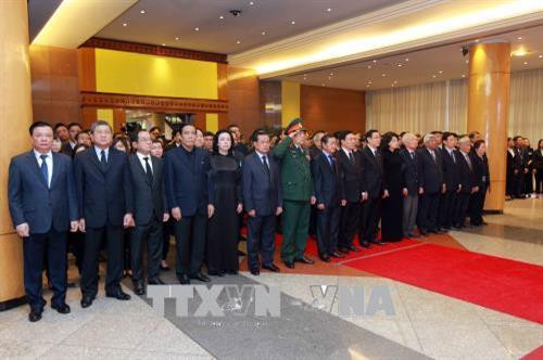 Các đồng chí lãnh đạo, nguyên lãnh đạo Đảng, Nhà nước dự Lễ truy điệu đồng chí Phan Văn Khải. Ảnh: TTXVN Các đồng chí lãnh đạo, nguyên lãnh đạo Đảng, Nhà nước dự Lễ truy điệu đồng chí Phan Văn Khải. Ảnh: TTXVN