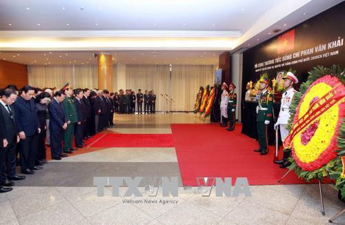 Các đồng chí lãnh đạo, nguyên lãnh đạo Đảng, Nhà nước dự Lễ truy điệu đồng chí Phan Văn Khải. Ảnh: TTXVN Các đồng chí lãnh đạo, nguyên lãnh đạo Đảng, Nhà nước dự Lễ truy điệu đồng chí Phan Văn Khải. Ảnh: TTXVN