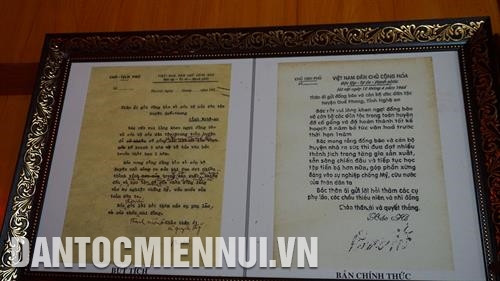 Bức thư của Bác Hồ gửi đồng bào và cán bộ các dân tộc huyện Quế Phong. Ảnh: Nam Sương