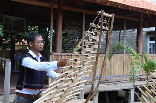 Anh Đinh A Ngưi. Ảnh: Hồng Điệp - TTXVN Anh Đinh A Ngưi. Ảnh: Hồng Điệp - TTXVN