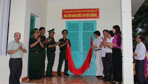 Nâng cánh ước mơ cho học sinh nghèo vùng biên ảnh 2