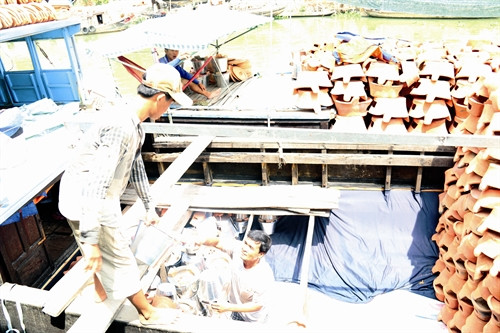 Sản phẩm được vận chuyển đi tiêu thụ