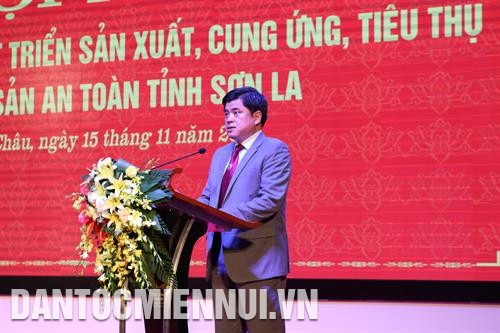 Thứ trưởng Bộ Nông nghiệp và Phát triển nông thôn Trần Thanh Nam phát biểu tại Hội nghị