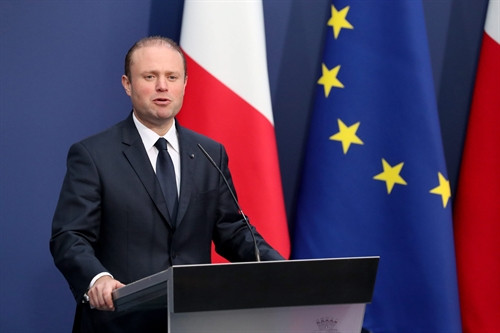 Thủ tướng Malta Joseph Muscat phát biểu tại buổi lễ ở Valletta. EPA/TTXVN