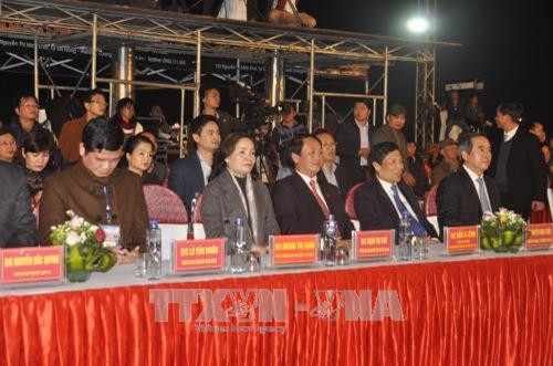 Các đại biểu dự lễ bế mạc Năm Du lịch quốc gia 2017 Lào Cai - Tây Bắc. Ảnh: Hương Thu-TTXVN Các đại biểu dự lễ bế mạc Năm Du lịch quốc gia 2017 Lào Cai - Tây Bắc. Ảnh: Hương Thu-TTXVN