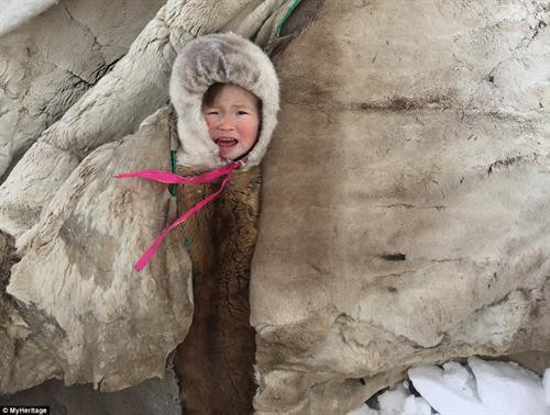 Cuộc sống của bộ lạc ăn thịt sống vùng Siberi ảnh 1