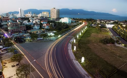 Đường Võ Nguyên Giáp- con đương đep và hiện đại của thành phố Đà Nẵng, chạy dài ven biển nối giữa hai đường Hoàng Sa và Trường Sa Đường Võ Nguyên Giáp- con đương đep và hiện đại của thành phố Đà Nẵng, chạy dài ven biển nối giữa hai đường Hoàng Sa và Trường Sa