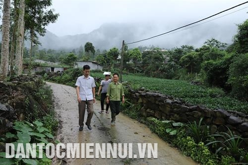 Xuất ngũ trở về với tỷ lệ thương tật 18% và bị nhiễm chất độc da cam, cựu chiến binh Lý Văn Thiệp ở xóm Bậu 2, xã Văn Yên, huyện Đại Từ (Thái Nguyên) vẫn vươn lên làm giàu trên chính mảnh đất quê hương. Ảnh: An Thành Đạt