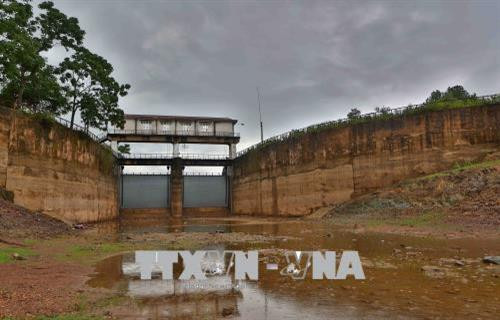 Hiện trạng hồ chứa nước Kẻ Gỗ. Ảnh: Thành Đạt – TTXVN