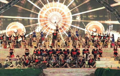 Tiết mục nghệ thuật tại lễ khai mạc. Ảnh: Phạm Cường-TTXVN Tiết mục nghệ thuật tại lễ khai mạc. Ảnh: Phạm Cường-TTXVN