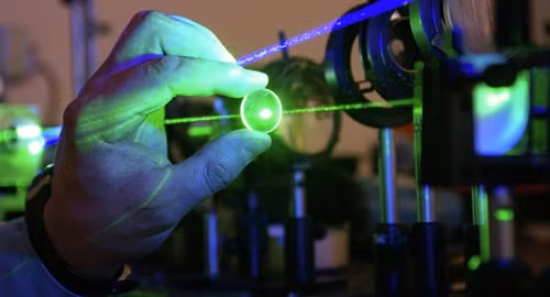 Laser chữa bênh lao (Nguồn ảnh: vn.sputniknews)