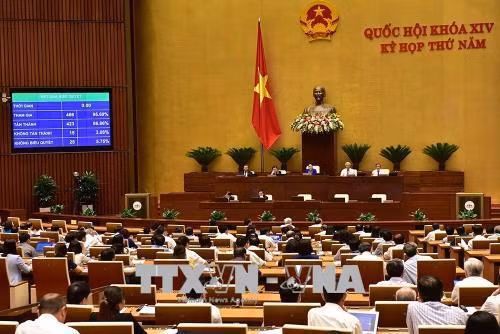 Quốc hội biểu quyết thông qua Luật An ninh mạng với tỷ lệ tán thành 86,86%. Ảnh: Dương Giang - TTXVN
