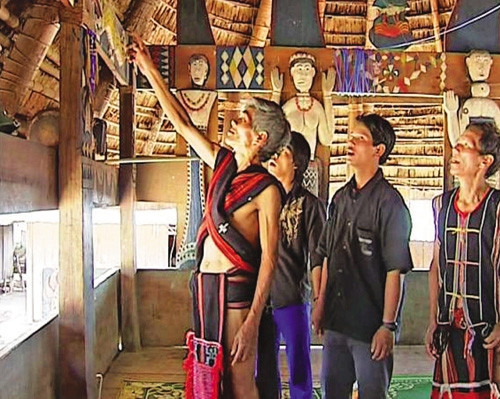 Nhà sàn của người Cơ-tu ở Tây Giang ảnh 4