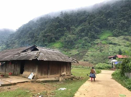 Một góc xã Hang Kia, huyện Mai Châu, Hòa Bình Ảnh: nld.com.vn Một góc xã Hang Kia, huyện Mai Châu, Hòa Bình Ảnh: nld.com.vn