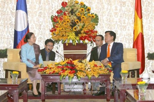 Tối 9/3, đồng chí Đinh La Thăng, Ủy viên Bộ Chính trị, Bí thư Thành ủy Thành phố Hồ Chí Minh đã tiếp Chủ tịch Quốc hội nước Cộng hòa Dân chủ Nhân dân Lào Pany Yathotou đang thăm hữu nghị chính thức Việt Nam.