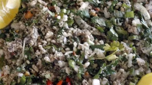 Vị ngon gỏi cá trích vùng biển Đức Minh ảnh 4