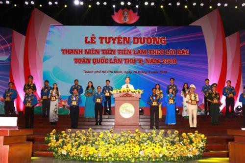 Đồng chí Võ Văn Thưởng, Ủy viên Bộ Chính trị, Bí thư Trung ương Đảng, Trưởng Ban Tuyên giáo Trung ương phát biểu tại lễ tuyên dương. Ảnh: Thanh Vũ-TTXVN Đồng chí Võ Văn Thưởng, Ủy viên Bộ Chính trị, Bí thư Trung ương Đảng, Trưởng Ban Tuyên giáo Trung ương phát biểu tại lễ tuyên dương. Ảnh: Thanh Vũ-TTXVN