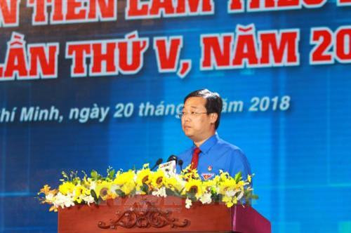 Đồng chí Lê Quốc Phong, Ủy viên dự khuyết Trung ương Đảng, Bí thư thứ nhất Trung ương Đoàn Thanh niên Cộng sản Hồ Chí Minh phát biểu tại lễ tuyên dương. Ảnh: Thanh Vũ-TTXVN Đồng chí Lê Quốc Phong, Ủy viên dự khuyết Trung ương Đảng, Bí thư thứ nhất Trung ương Đoàn Thanh niên Cộng sản Hồ Chí Minh phát biểu tại lễ tuyên dương. Ảnh: Thanh Vũ-TTXVN
