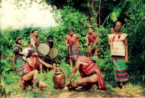 Lễ cúng ngõ của dân tộc M'nông Lễ cúng ngõ của dân tộc M'nông