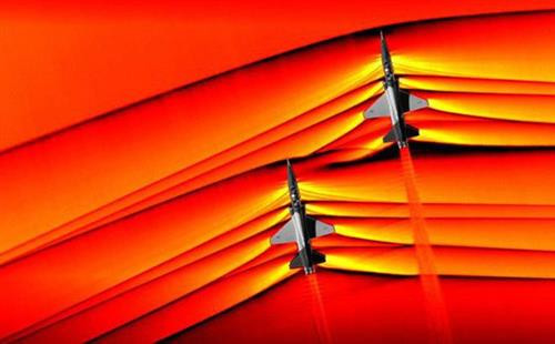 Máy bay bay qua hàng rào âm thanh ở vận tốc 1.225km/h