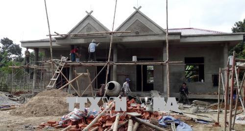 Một đơn vị của Đoàn kinh tế - quốc phòng 326 (Đoàn 326) đóng quân trên địa bàn huyện biên giới Sốp Cộp, tỉnh Sơn La, thi công xây dựng điểm nhà văn hóa của xã Sốp Cộp, huyện Sốp Cộp. Ảnh: Nguyễn Cường - TTXVN Một đơn vị của Đoàn kinh tế - quốc phòng 326 (Đoàn 326) đóng quân trên địa bàn huyện biên giới Sốp Cộp, tỉnh Sơn La, thi công xây dựng điểm nhà văn hóa của xã Sốp Cộp, huyện Sốp Cộp. Ảnh: Nguyễn Cường - TTXVN