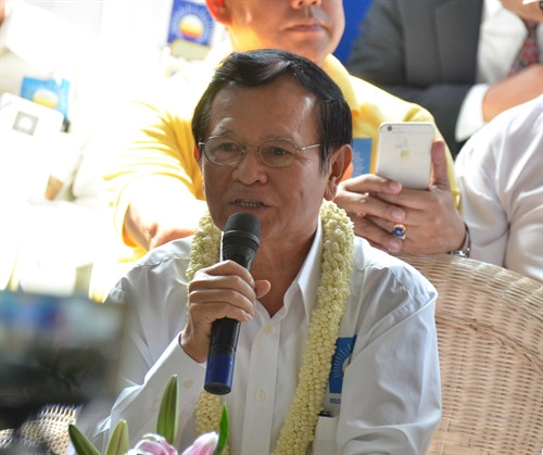 Ông Kem Sokha phát biểu tại Đại hội bất thường ngày 02/3/2017 của đảng CNRP. Ảnh: Phan Minh Hưng và Danh Chanh Đa