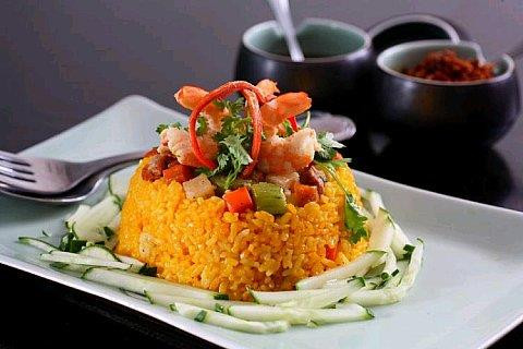 Lạ lùng cơm âm phủ xứ Huế ảnh 2