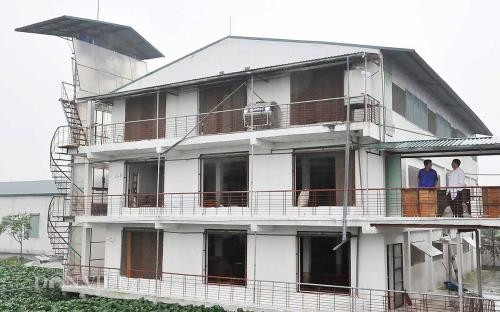 Độc đáo "chung cư lợn" Hoàng Long. Ảnh: Danviet Độc đáo "chung cư lợn" Hoàng Long. Ảnh: Danviet