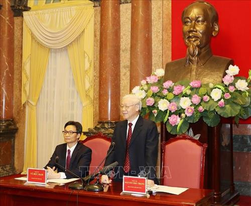 Tổng Bí thư, Chủ tịch nước Nguyễn Phú Trọng nói chuyện với các học sinh, sinh viên tiêu biểu, xuất sắc. Ảnh: Trí Dũng – TTXVN Tổng Bí thư, Chủ tịch nước Nguyễn Phú Trọng nói chuyện với các học sinh, sinh viên tiêu biểu, xuất sắc. Ảnh: Trí Dũng – TTXVN