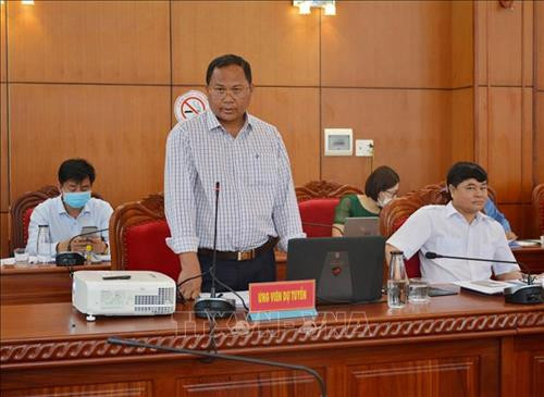 Ứng viên Ya Toan Ênuôl - Phó Bí thư Thành ủy Buôn Ma Thuột, trúng tuyển Bí thư Huyện ủy Buôn Đôn. Ảnh: Hoài Thu – TTXVN Ứng viên Ya Toan Ênuôl - Phó Bí thư Thành ủy Buôn Ma Thuột, trúng tuyển Bí thư Huyện ủy Buôn Đôn. Ảnh: Hoài Thu – TTXVN