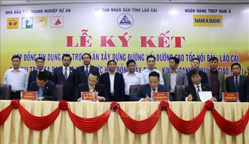 Quang cảnh lễ ký kết. Ảnh: Quốc Khánh - TTXVN Quang cảnh lễ ký kết. Ảnh: Quốc Khánh - TTXVN