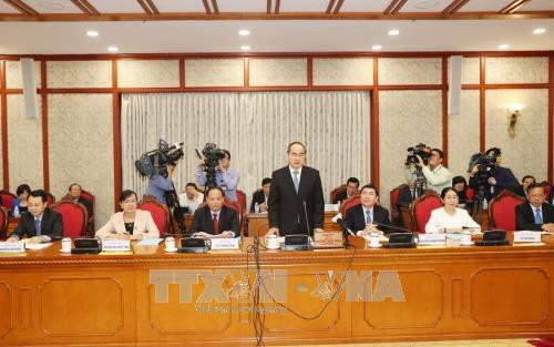 Đồng chí Nguyễn Thiện Nhân, Ủy viên Bộ Chính trị, Bí thư Thành ủy Thành phố Hồ Chí Minh phát biểu tại buổi làm việc. Ảnh: Trí Dũng –TTXVN Đồng chí Nguyễn Thiện Nhân, Ủy viên Bộ Chính trị, Bí thư Thành ủy Thành phố Hồ Chí Minh phát biểu tại buổi làm việc. Ảnh: Trí Dũng –TTXVN