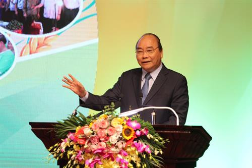 Thủ tướng Nguyễn Xuân Phúc mong muốn Hà Nội phát triển mạnh mẽ hơn nữa các trung tâm đô thị vệ tinh; xây dựng nông thôn mới gắn với phát triển đô thị.