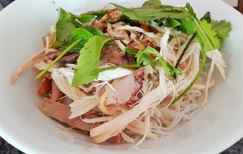 Phở khô - đặc sản Phố Núi danh bất hư truyền ảnh 1