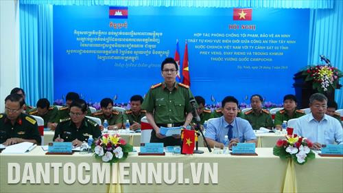 Đại tá, Nguyễn Tri Phương, Giám đốc Công an tỉnh Tây Ninh phát biểu tại lễ ký kết Ảnh: Thanh Tân-TTXVN