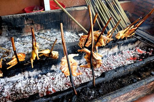 Đến Pleiku ăn đặc sản cơm lam gà nướng ảnh 3 Đến Pleiku ăn đặc sản cơm lam gà nướng ảnh 3