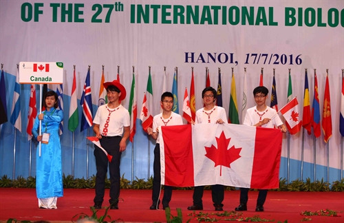 Phần giới thiệu của đoàn học sinh Canada tại Lễ khai mạc. Ảnh: Quý Trung - TTXVN