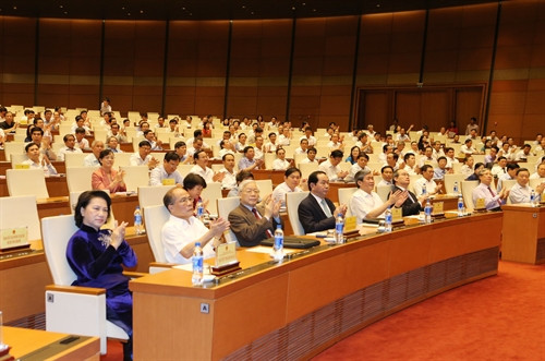 Các đồng chí lãnh đạo và nguyên lãnh đạo Đảng, Nhà nước cùng các đại biểu dự Hội nghị. Ảnh: Trọng Đức- TTXVN