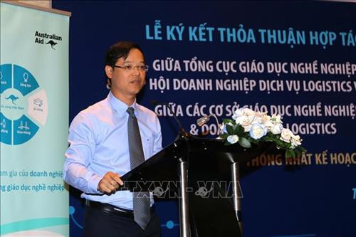 Tiến sĩ Trương Anh Dũng, Phó Tổng Cục trưởng Tổng cục Giáo dục nghề nghiệp, phát biểu tại lễ ký kết thỏa thuận hợp tác. Ảnh: TTXVN Tiến sĩ Trương Anh Dũng, Phó Tổng Cục trưởng Tổng cục Giáo dục nghề nghiệp, phát biểu tại lễ ký kết thỏa thuận hợp tác. Ảnh: TTXVN