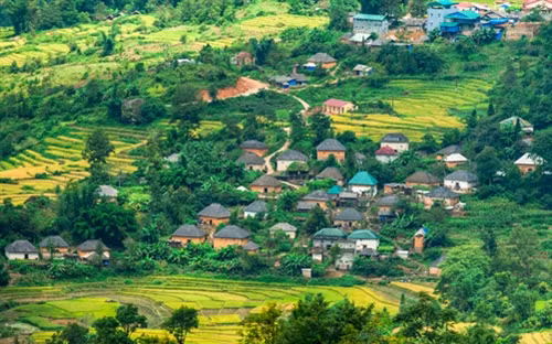 Vẻ đẹp nhà trình tường của đồng bào Hà Nhì ảnh 1