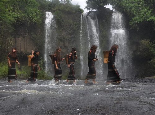 Thác Drai Dlông - danh thắng được xếp hạng cấp quốc gia ở huyện Cư M'gar.