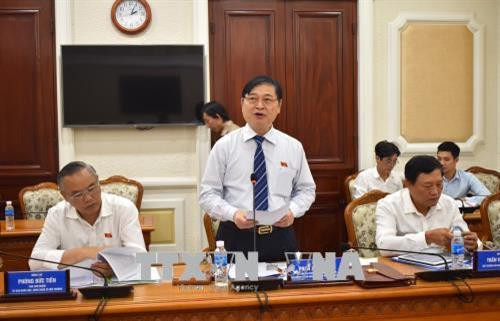 Ông Phan Xuân Dũng, Chủ nhiệm Ủy ban Khoa học - Công nghệ và Môi trường của Quốc hội phát biểu tại buổi giám sát. Ảnh: Trần Xuân Tình - TTXVN