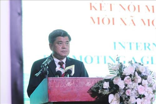 Thứ trưởng Bộ Nông nghiệp và Phát triển nông thôn Trần Thanh Nam phát biểu tại diễn đàn. Ảnh: Xuân Anh - TTXVN Thứ trưởng Bộ Nông nghiệp và Phát triển nông thôn Trần Thanh Nam phát biểu tại diễn đàn. Ảnh: Xuân Anh - TTXVN